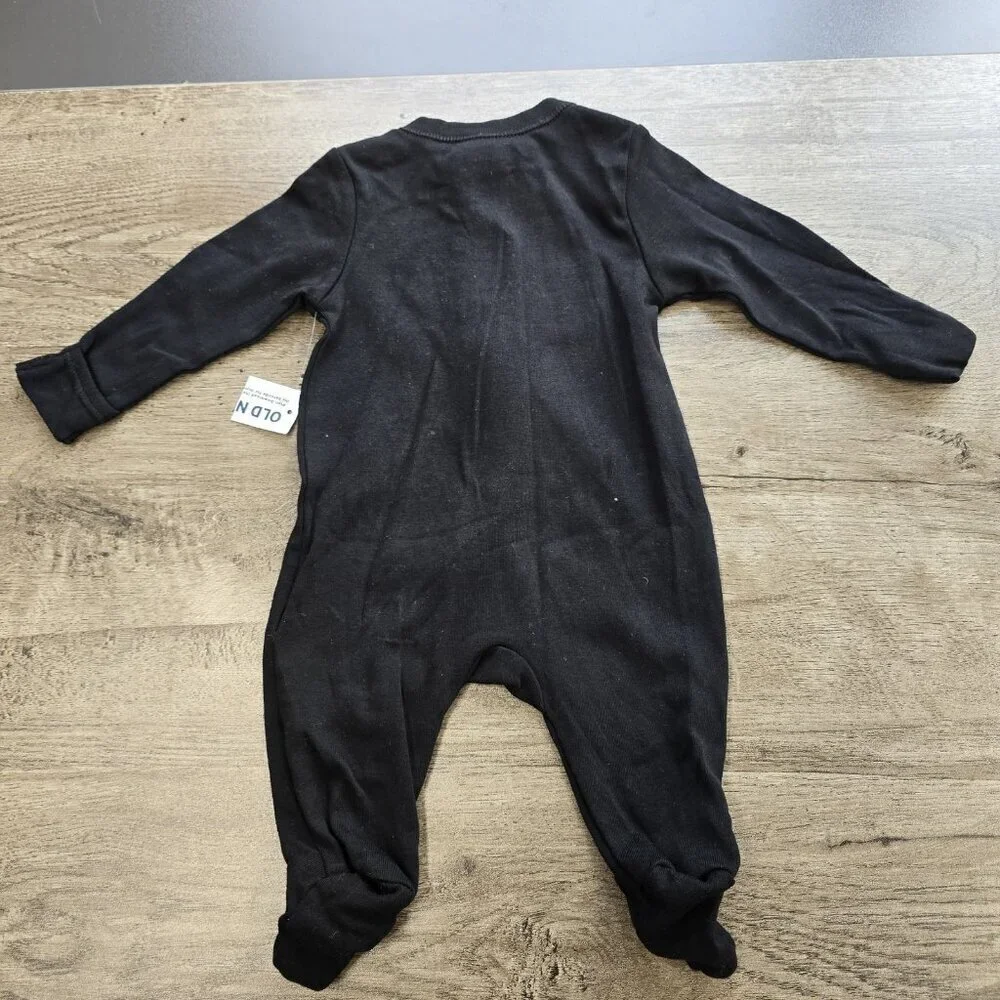 NEW Old Navy Sleepers Outfits 0-3 Mo Newborn Lot of 3 Hand Covers 2 Way Zippers